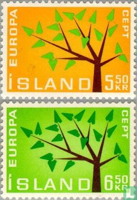 Europa – Tree with 19 Leaves 