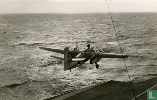 Grumman S-2A Tracker in de start vanaf vliegdekschip Karel Doorman