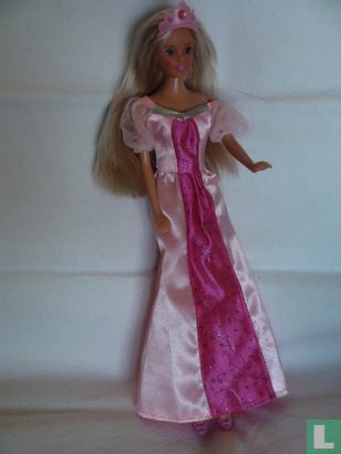 Barbie met lange jurk