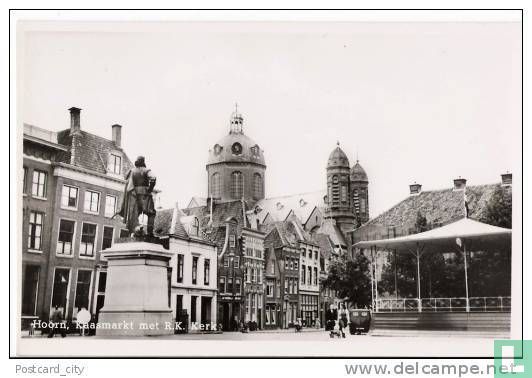 Kaasmarkt met de R.K. Kerk, Hoorn