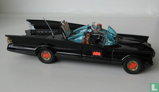 Batman's Batmobile and Batboat on trailer  - Afbeelding 3