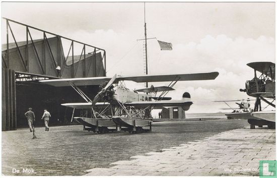 Fokker C-VII W op vliegkamp De Mok
