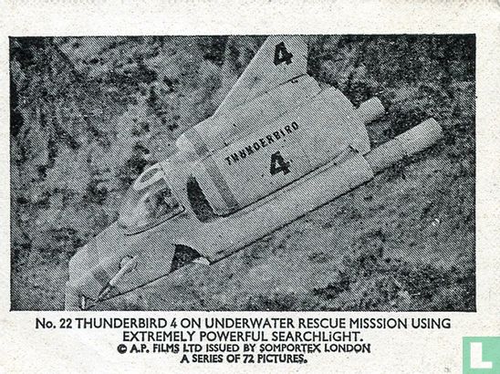 Thunderbird 4 on underwater rescue mission using extremely powerfull searchlight. - Afbeelding 1