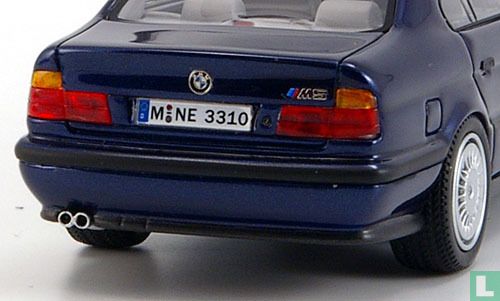 BMW M5 - Image 3