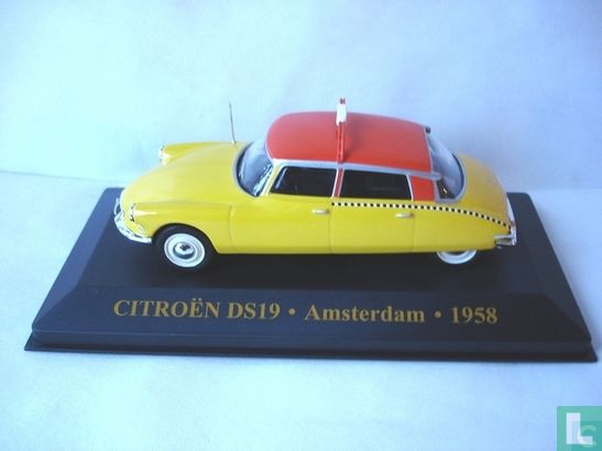 Citroën DS 19 Taxi Amsterdam - Image 2
