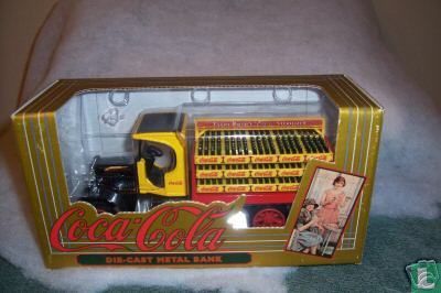 Kenworth Bottle Truck 'Coca-Cola' - Image 2