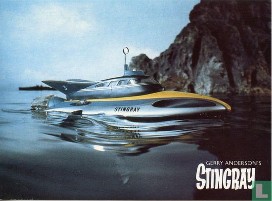 Stingray on patrol at sea - Image 1
