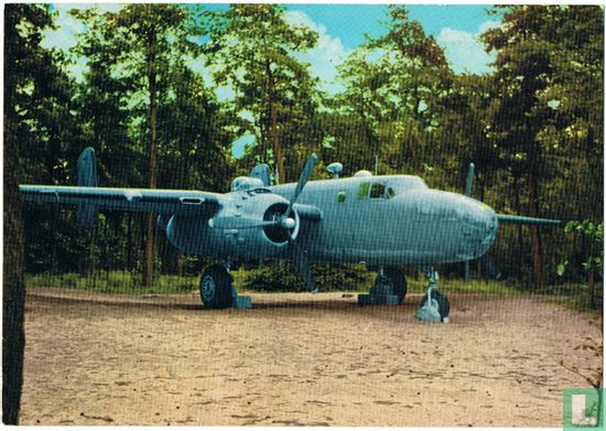 Oorlogsmuseum Overloon Amerikaanse Mitchell bommenwerper - Afbeelding 1