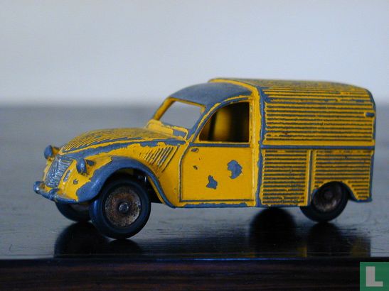 Citroën 2CV Mail Van - Image 1
