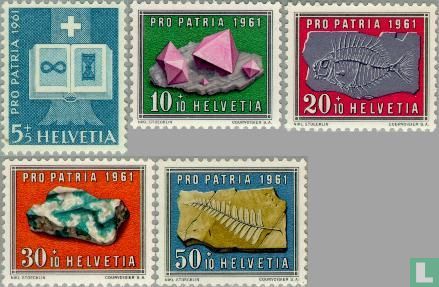 Gems and fossils - Pro Patria