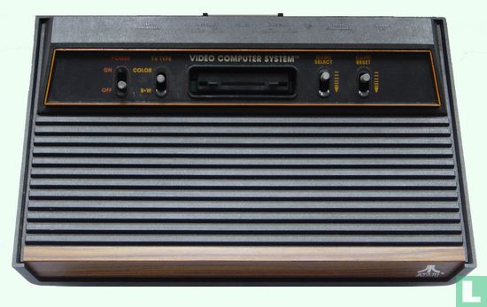 Atari CX2600-A (4 switch) - Image 1