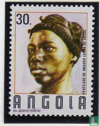Angolan woman hairstyles