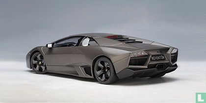 Lamborghini Reventón - Bild 2