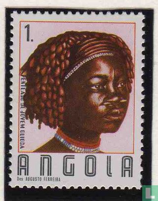 Angolan woman hairstyles
