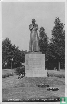 Standbeeld van Mgr. Dr. Alph. Ariëns te Enschede
