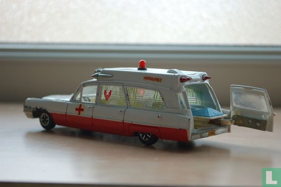 Cadillac Superior Ambulance 'Falck' - Image 2