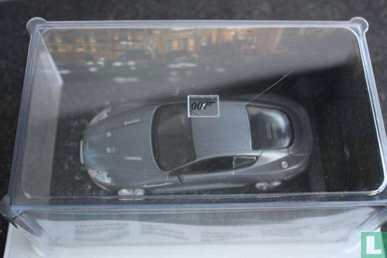 Aston Martin DBS V12 - Bild 2