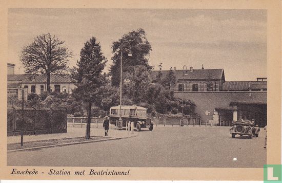 Enschede - Station met Beatrixtunnel