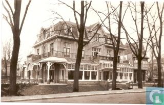 Stationsweg,omstreeks 1915 hotel ponsen