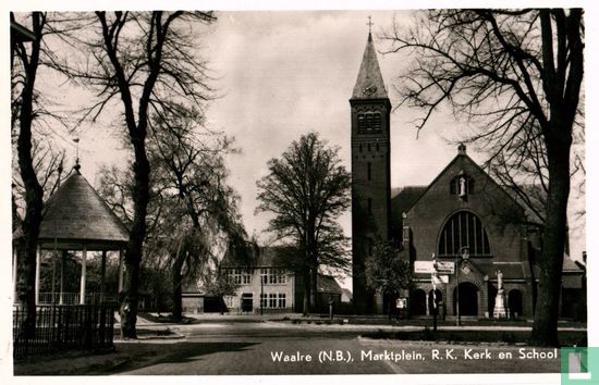 Waalre (N.B.), Marktplein, R.K. Kerk en School