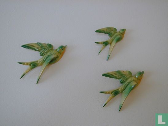 Set of three swallows