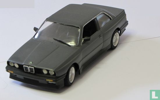 BMW M325i - Afbeelding 1