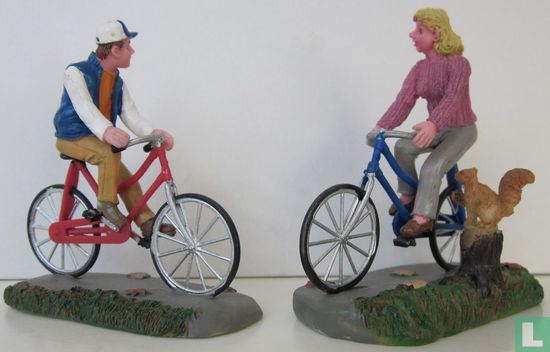 plastieke fiets met heer erop (Romantic bike ride) - Afbeelding 3