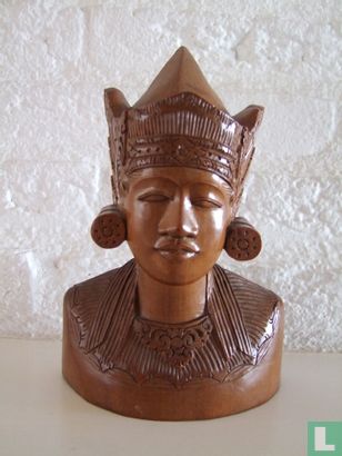 Indonesian bust - Image 1