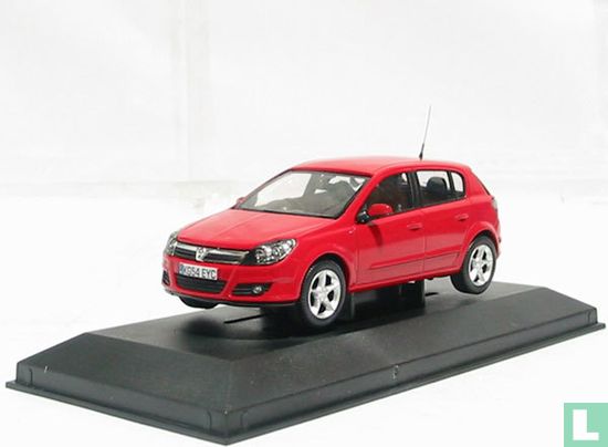 Vauxhall Astra - Flame Red