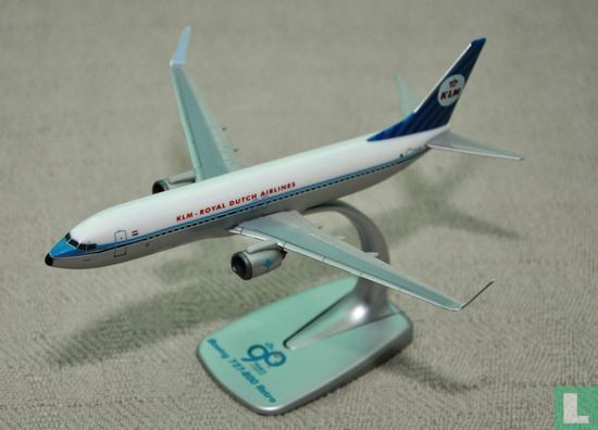 KLM - 737-800 retro (02)