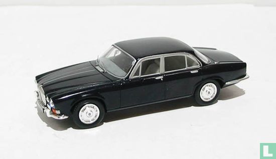 Daimler Sovereign - Jaguar Dark Blue - Image 1