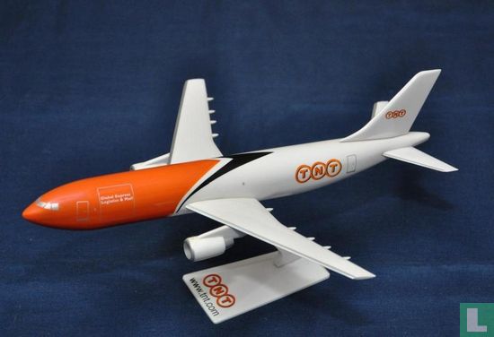 TNT - Airbus A300F (01)