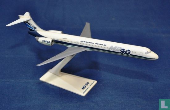McDonnell Douglas - MD-90 (01)