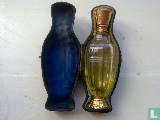 Antieke parfumflacon in etui - Image 1