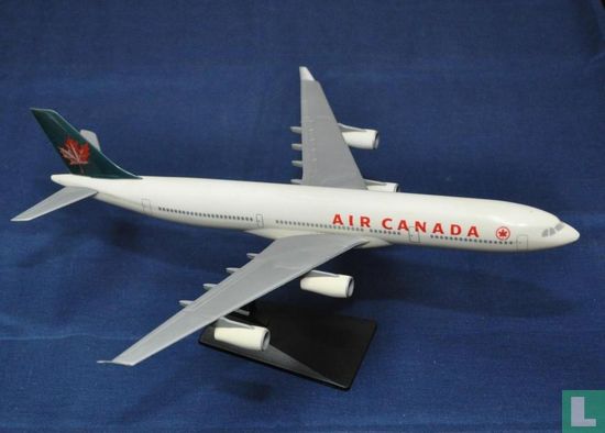 Air Canada - A340 (01)