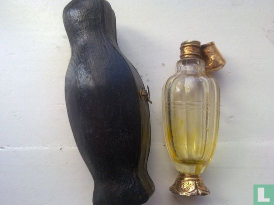 Antieke parfumflacon in etui - Afbeelding 2