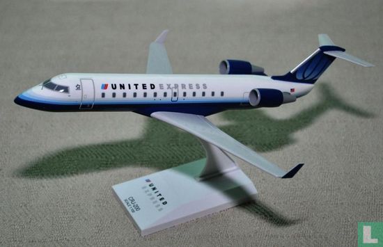United Express - CRJ-200 (01)