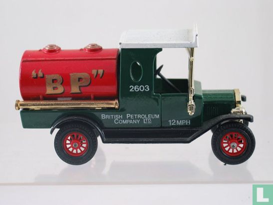 Ford Model-T Tanker 'BP' - Image 2