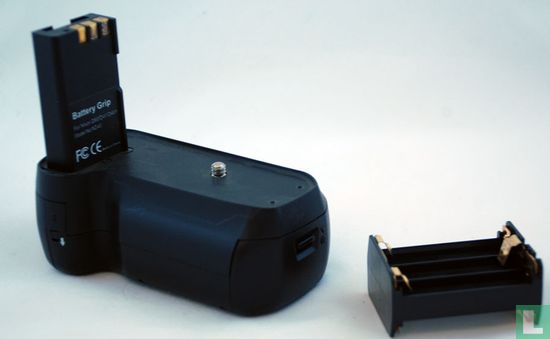 Battery grip for Nikon D-40, D-60
