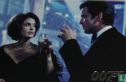 James Bond is reunited with Paris Carver - Afbeelding 1