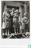 "Koninginnedag" op Paleis Soestdijk.Maandag 1 Mei 1950. - Afbeelding 1