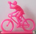Cycliste (buvant)