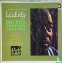 A Treasury of Folk Music with Leadbelly - Afbeelding 1