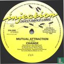 Mutual attraction - Afbeelding 1