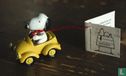 Snoopy in gelben Wagen - Bild 1