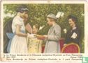 Prins Boudewijn en Prinses Joséphine-Charlotte in 't park Parmentier. Zomer 1937 - Bild 1