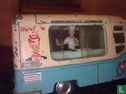 Smith's Karrier Mister Softee Ice Cream Van - Bild 2