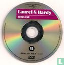 Laurel & Hardy - Bonus DVD - Thuis, op reis, te gast - Afbeelding 3