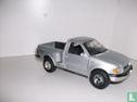Ford F150 - Image 2