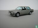 BMW 325i - Afbeelding 1